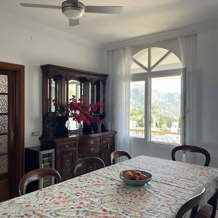 Villa Ana Maria *