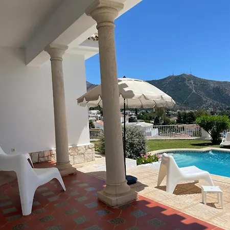 Villa Ana Maria *